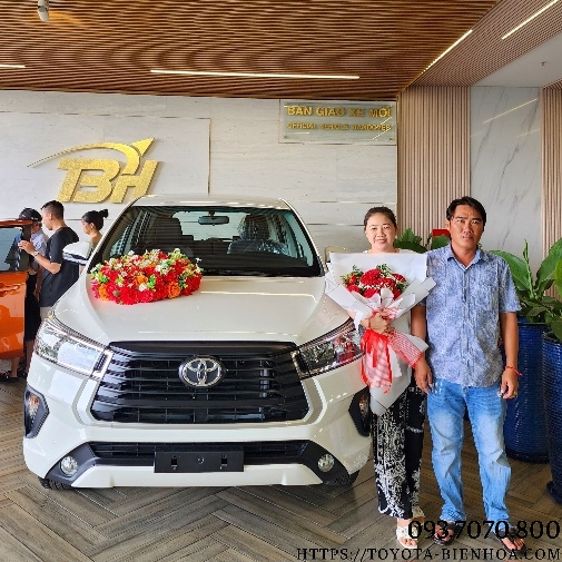 08/2023 - BÀN GIAO XE TOYOTA INNOVA VỀ TRÀ VINH CHO GĐ ANH THÙY 