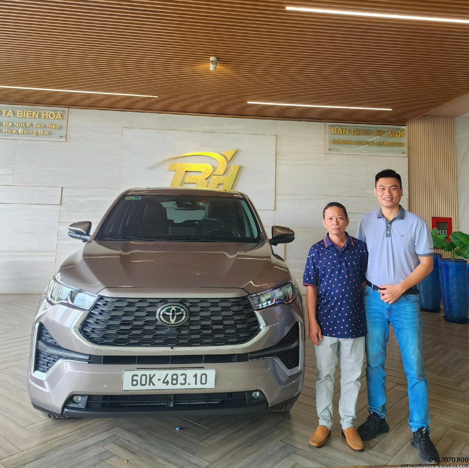 06/2024 - BÀN GIAO TOYOTA INNOVA CROSS HYBRID 2024 VỀ VỚI GIA ĐÌNH ANH HÙNG (BIÊN HÒA).