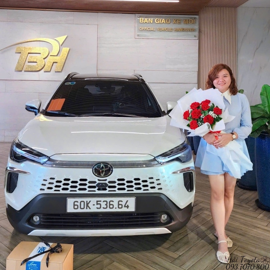 10/2024 - BÀN GIAO XE TOYOTA COROLLA CROSS VỀ CHO CHỊ PHƯƠNG THANH (BIÊN HÒA)