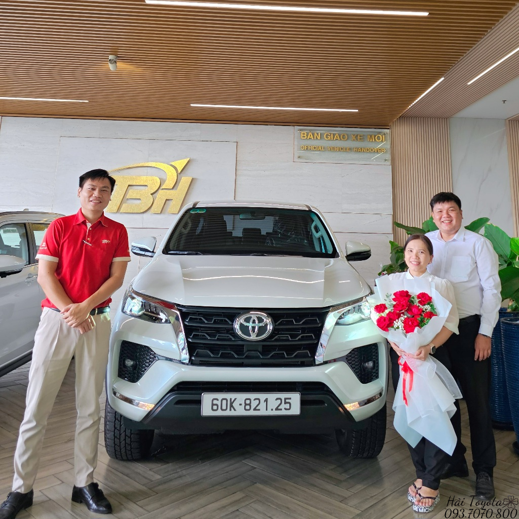 10/2025 - BÀN GIAO TOYOTA FORTUNER VỀ VỚI ANH KIỆT, CHỊ THƯ.