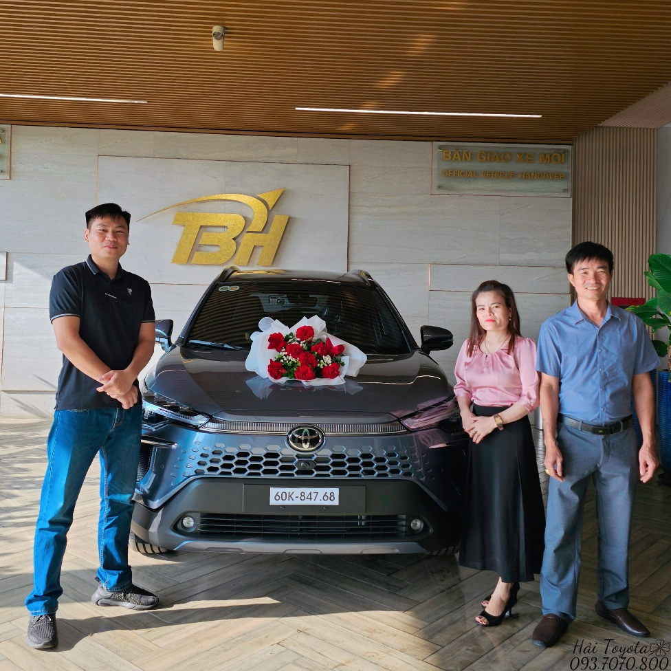 12/2025 - TOYOTA COROLLA CROSS 1.8V - BÀN GIAO VỀ GĐ CHỊ HIỀN (VĨNH CỬU)