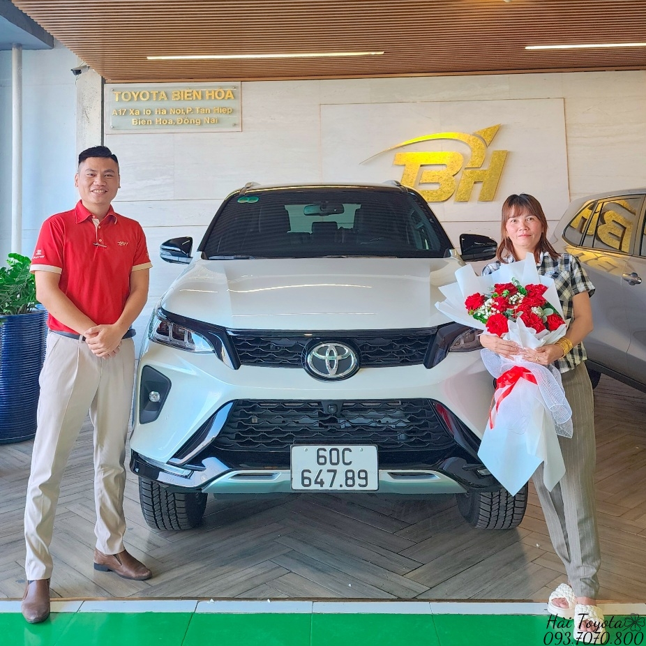 04/2025 - BÀN GIAO TOYOTA FORTUNER LEGENDER VỀ CHO CHỊ LIỄU (TÂN PHÚ).