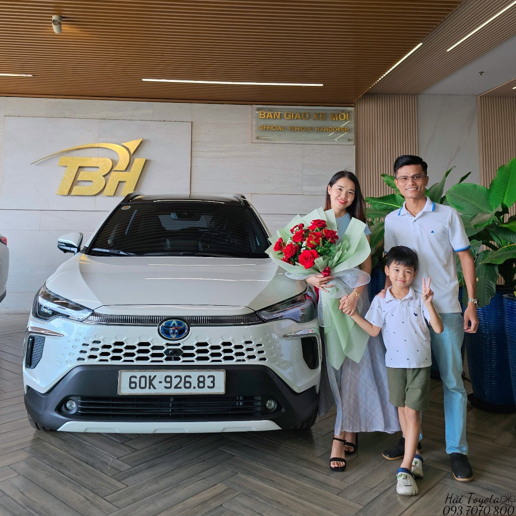 03/2026 - TOYOTA COROLLA CROSS 1.8 HYBRID - GIAO VỀ GĐ ANH ĐÔNG, CHỊ AN.