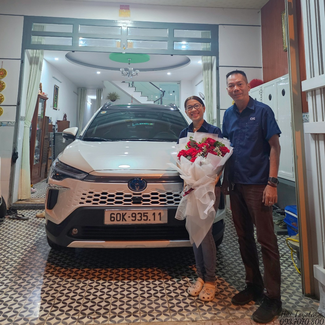 04/2026 - TOYOTA COROLLA CROSS HEV - BÀN GIAO TẬN NHÀ CHO ANH HÙNG.