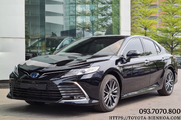 CAMRY 2.5 HYBRID TOP