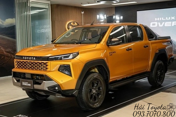 HILUX TRAVO OVERLAND  <BR/> GIÁ: 706,000,000