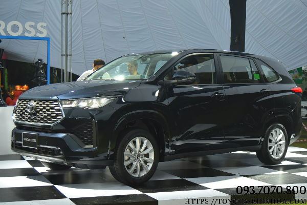 INNOVA CROSS 2.0V