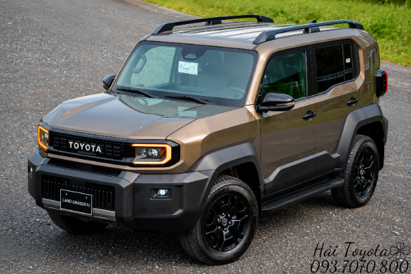TOYOTA LAND CRUISER - FJ